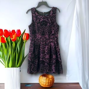 Gabby Skye Sleeveless Cocktail Dress